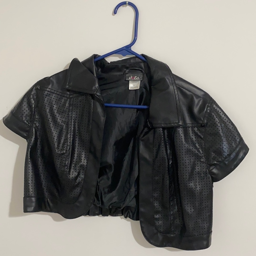 Black leather cropped women’s jacket